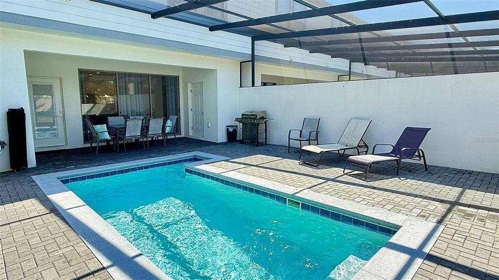 For Sale: $428,000 (5 beds, 4 baths, 2265 Square Feet)