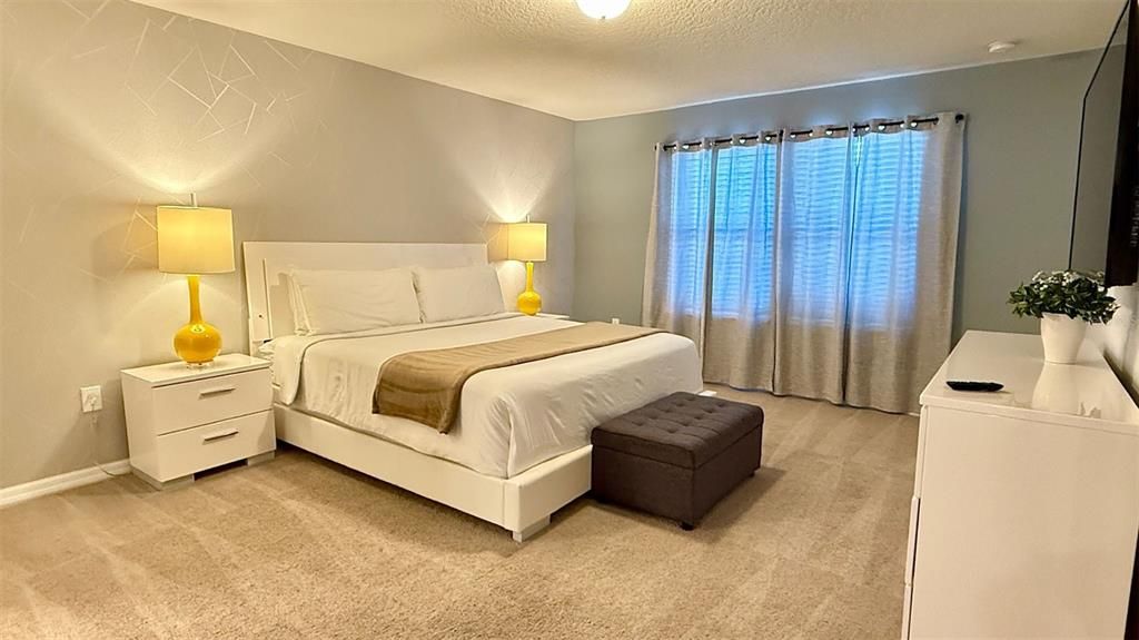 For Sale: $428,000 (5 beds, 4 baths, 2265 Square Feet)