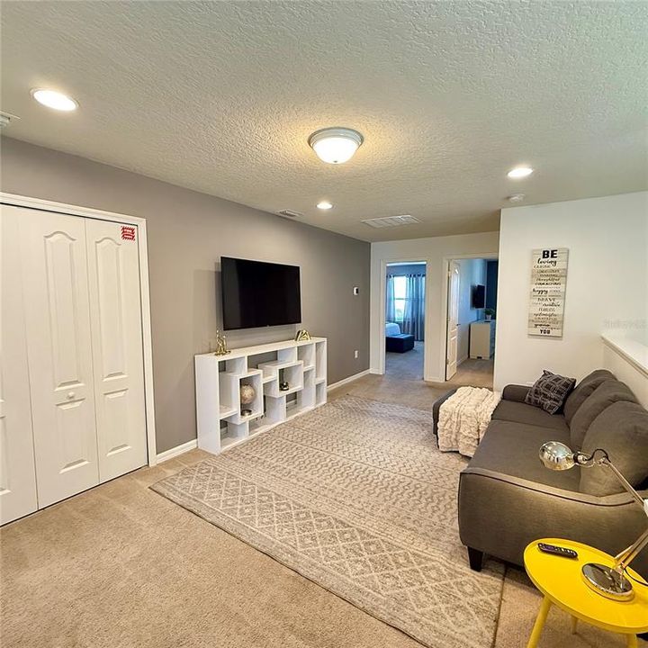 For Sale: $428,000 (5 beds, 4 baths, 2265 Square Feet)