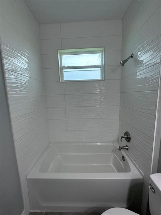 En Renta: $2,650 (4 camas, 2 baños, 1900 Pies cuadrados)