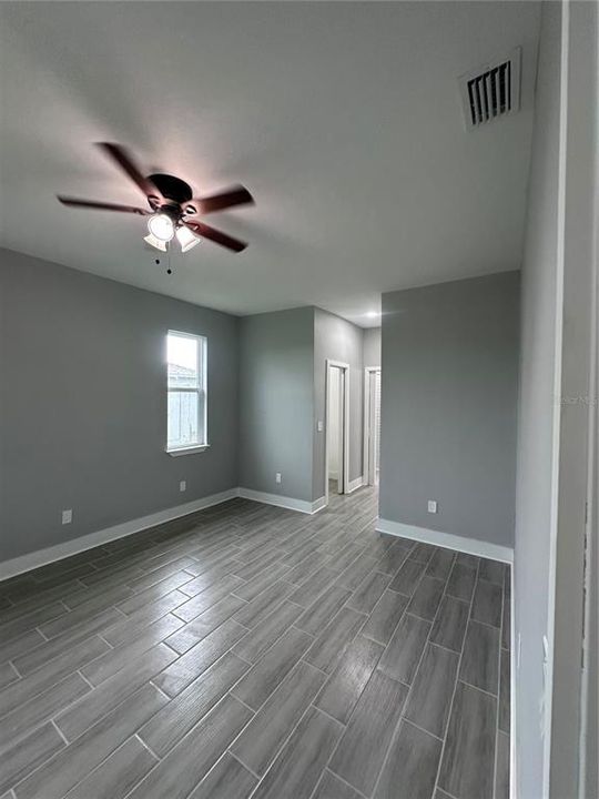 En Renta: $2,650 (4 camas, 2 baños, 1900 Pies cuadrados)