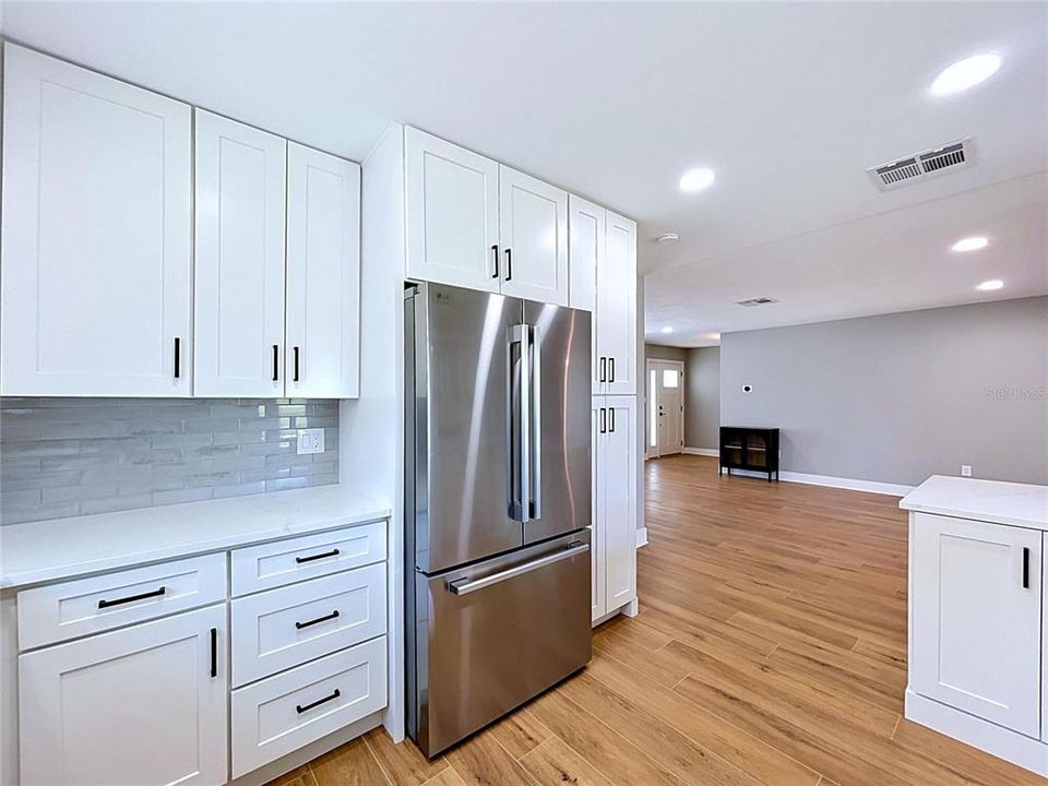 For Sale: $479,900 (2 beds, 2 baths, 1396 Square Feet)