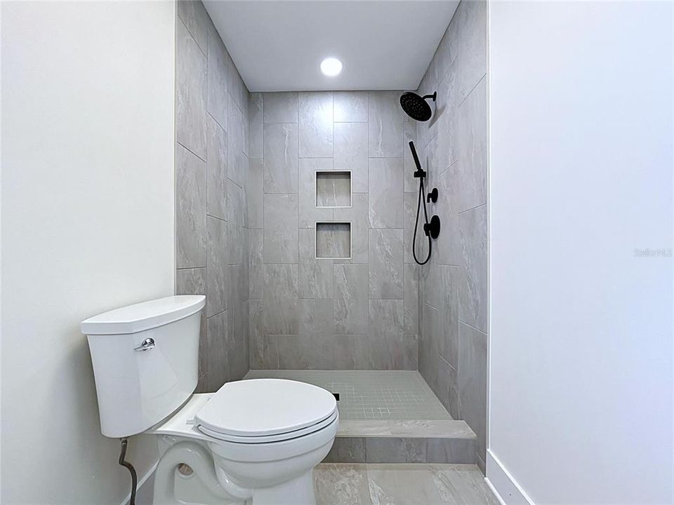 For Sale: $479,900 (2 beds, 2 baths, 1396 Square Feet)