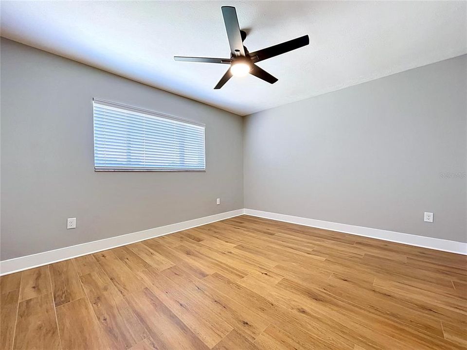 For Sale: $479,900 (2 beds, 2 baths, 1396 Square Feet)