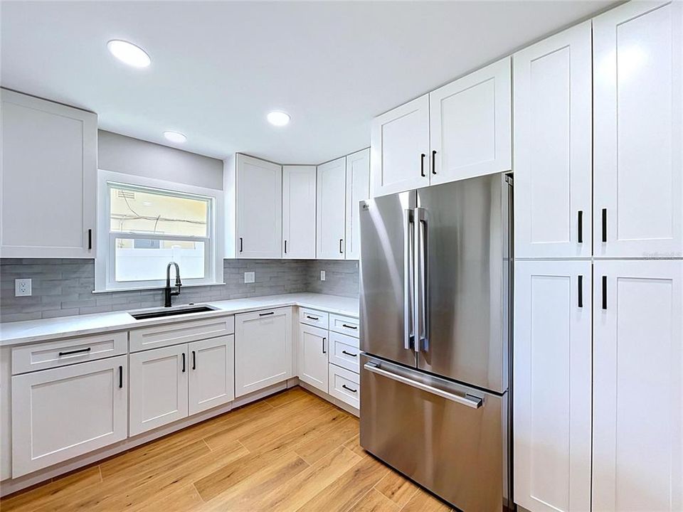 For Sale: $479,900 (2 beds, 2 baths, 1396 Square Feet)