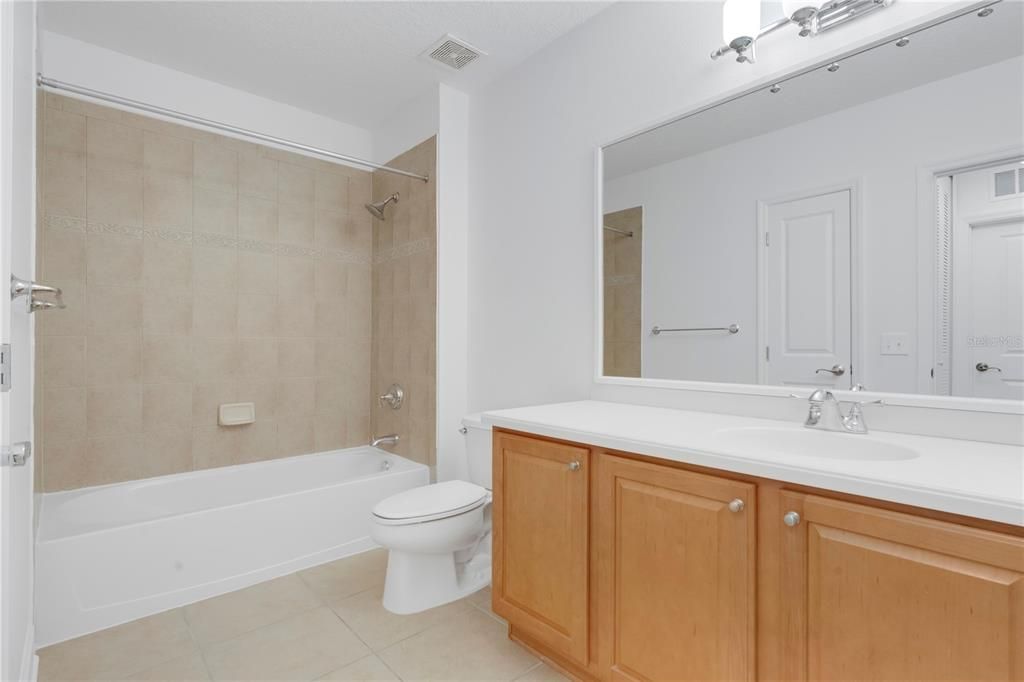 For Sale: $434,000 (3 beds, 3 baths, 1736 Square Feet)
