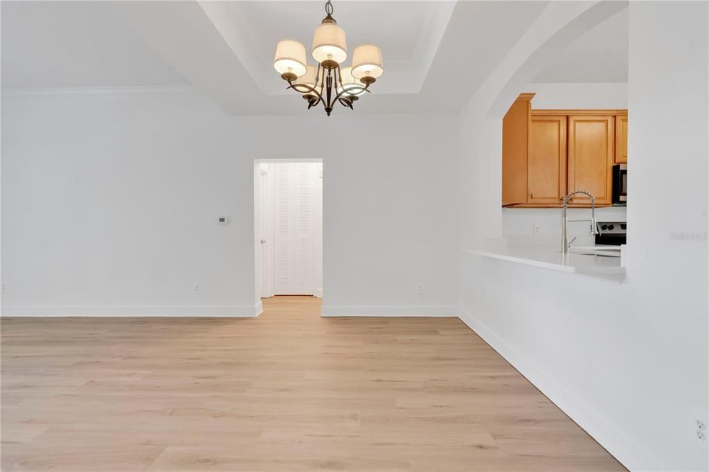 For Sale: $434,000 (3 beds, 3 baths, 1736 Square Feet)