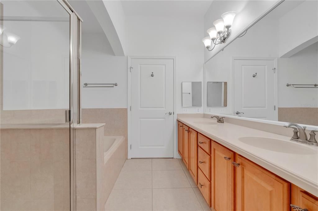 For Sale: $434,000 (3 beds, 3 baths, 1736 Square Feet)