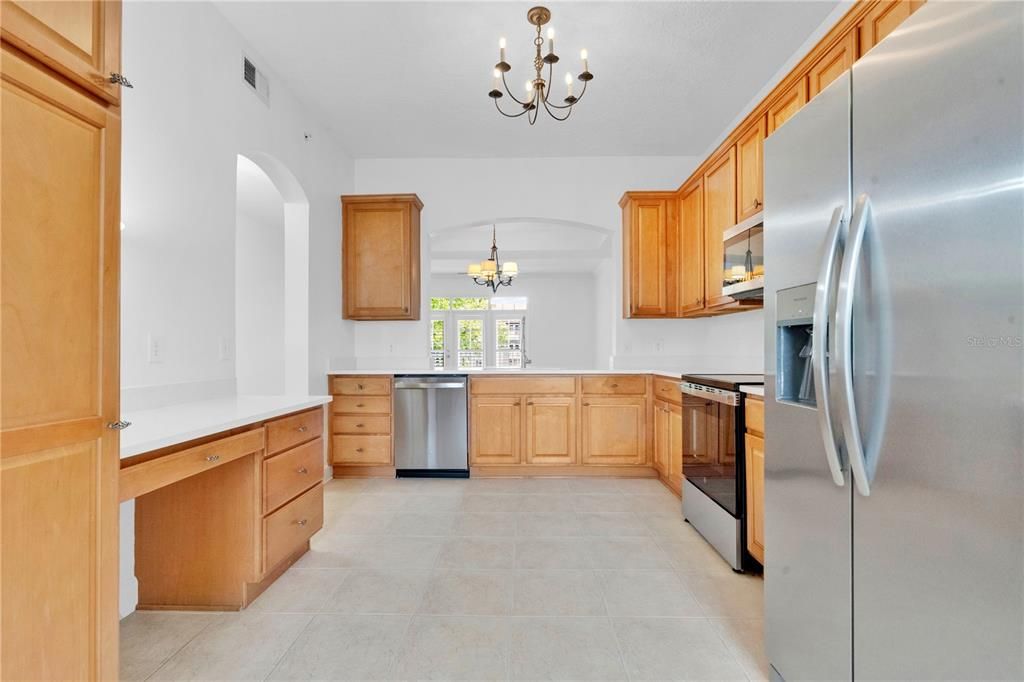For Sale: $434,000 (3 beds, 3 baths, 1736 Square Feet)