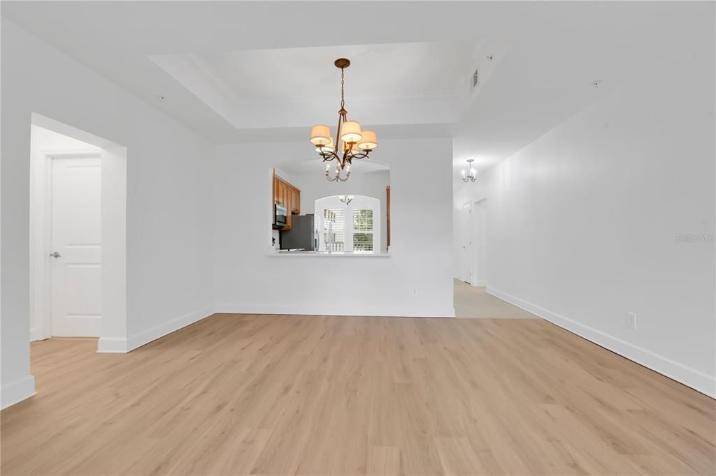 For Sale: $434,000 (3 beds, 3 baths, 1736 Square Feet)