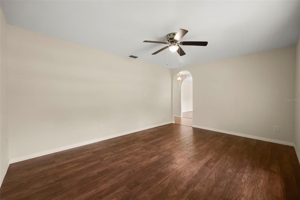 For Sale: $424,800 (4 beds, 2 baths, 1810 Square Feet)