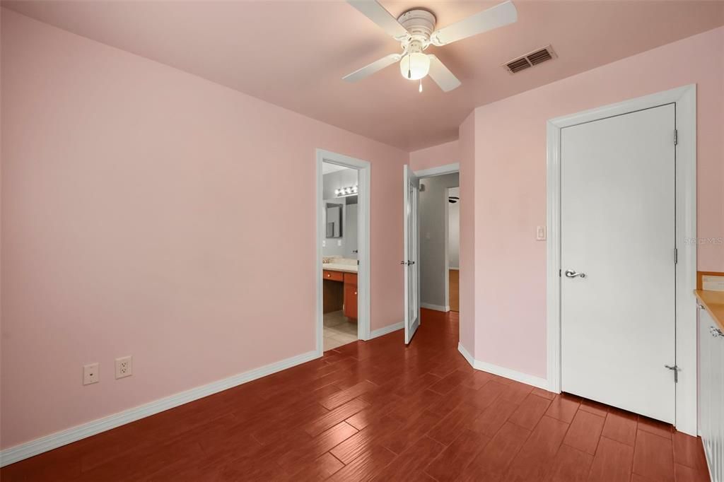For Sale: $424,800 (4 beds, 2 baths, 1810 Square Feet)