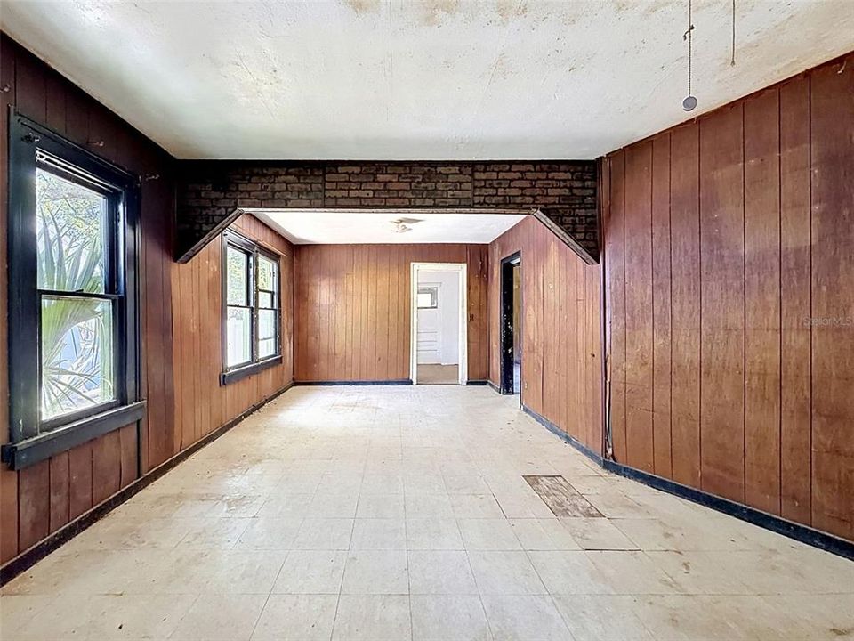 En Venta: $185,000 (2 camas, 1 baños, 810 Pies cuadrados)