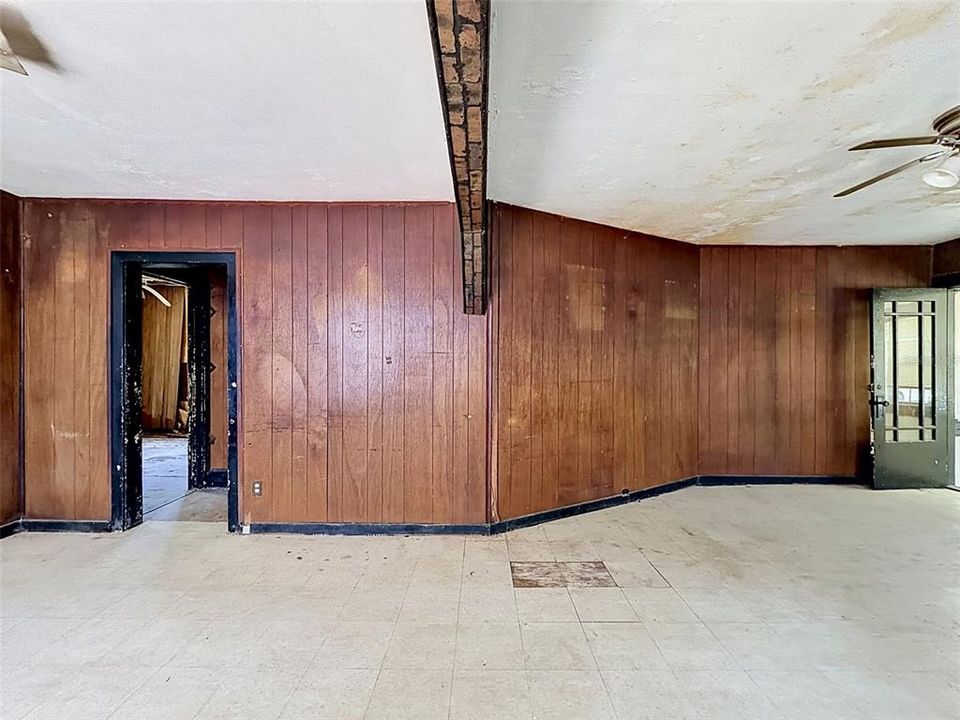 En Venta: $185,000 (2 camas, 1 baños, 810 Pies cuadrados)