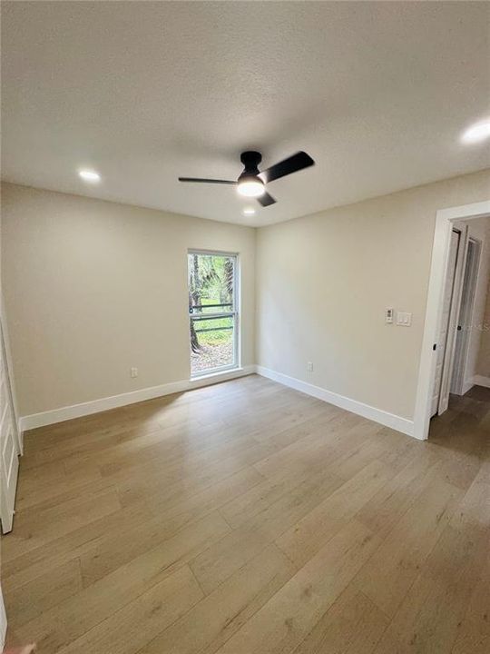 For Sale: $369,000 (3 beds, 2 baths, 1730 Square Feet)
