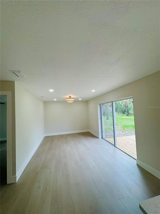 For Sale: $369,000 (3 beds, 2 baths, 1730 Square Feet)