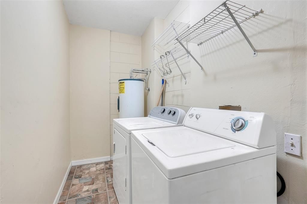 For Sale: $395,000 (4 beds, 2 baths, 1567 Square Feet)