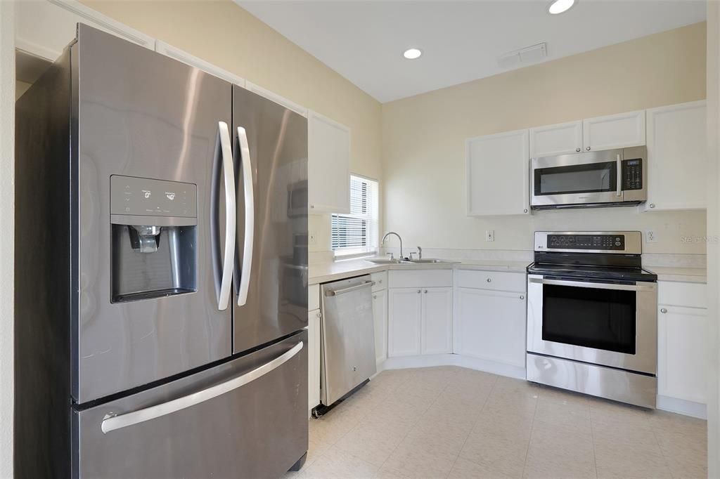 For Sale: $395,000 (4 beds, 2 baths, 1567 Square Feet)