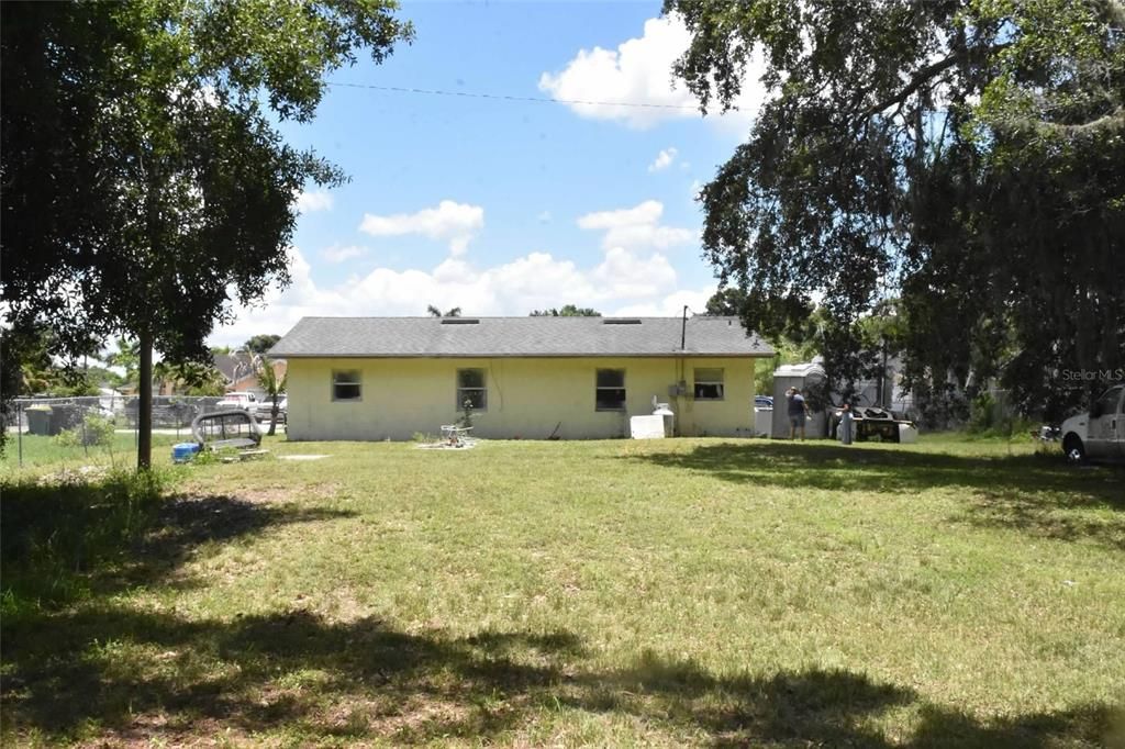 For Sale: $320,000 (4 beds, 2 baths, 1232 Square Feet)