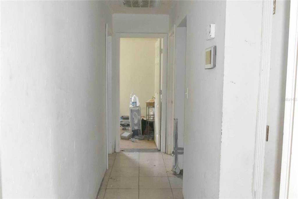 For Sale: $320,000 (4 beds, 2 baths, 1232 Square Feet)