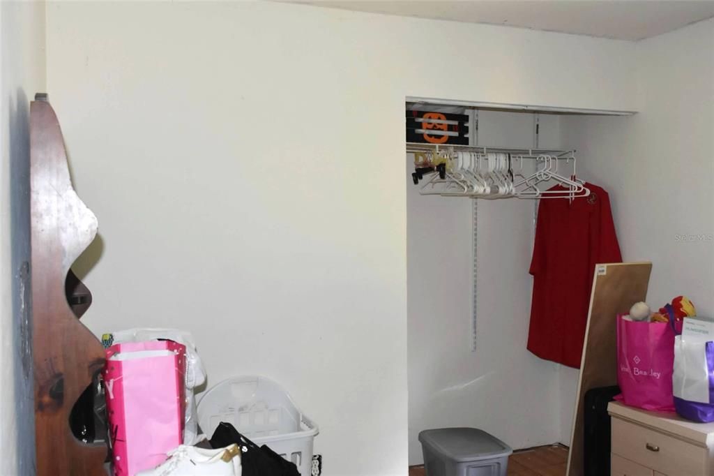 For Sale: $320,000 (4 beds, 2 baths, 1232 Square Feet)