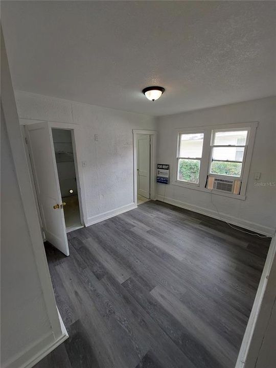 В аренду: $1,050 (1 спален, 1 ванн, 588 Квадратных фут)