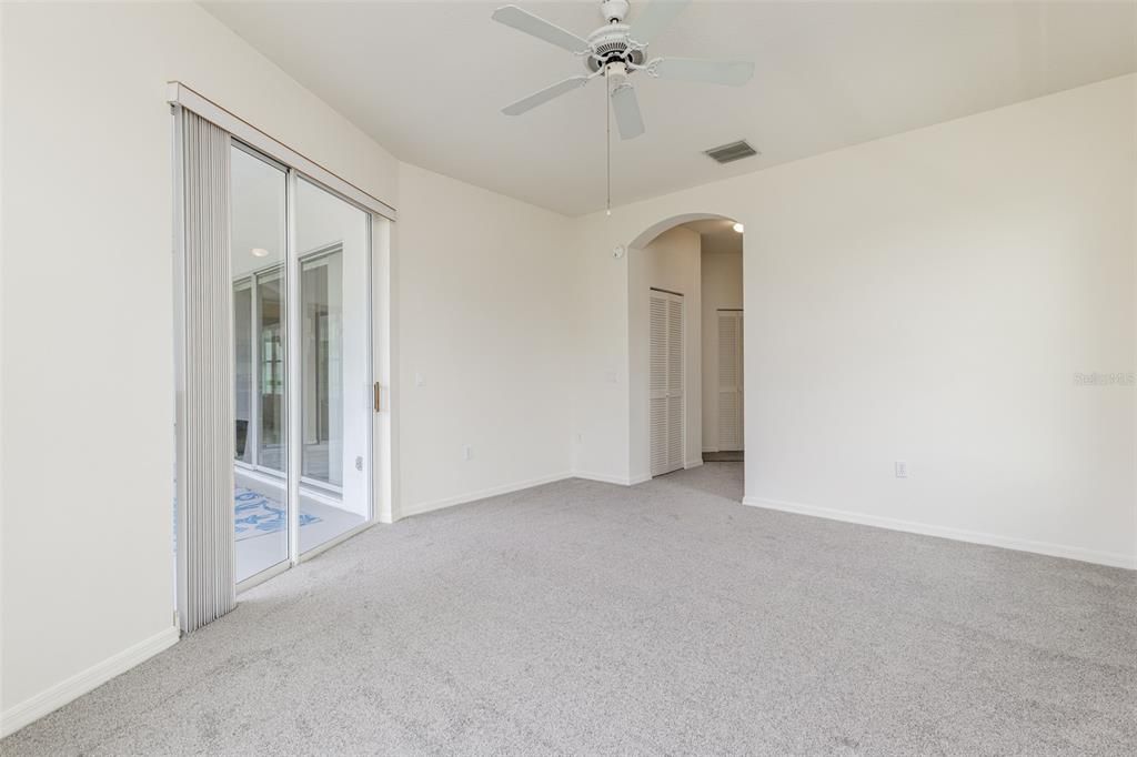 En Venta: $269,000 (2 camas, 2 baños, 1730 Pies cuadrados)