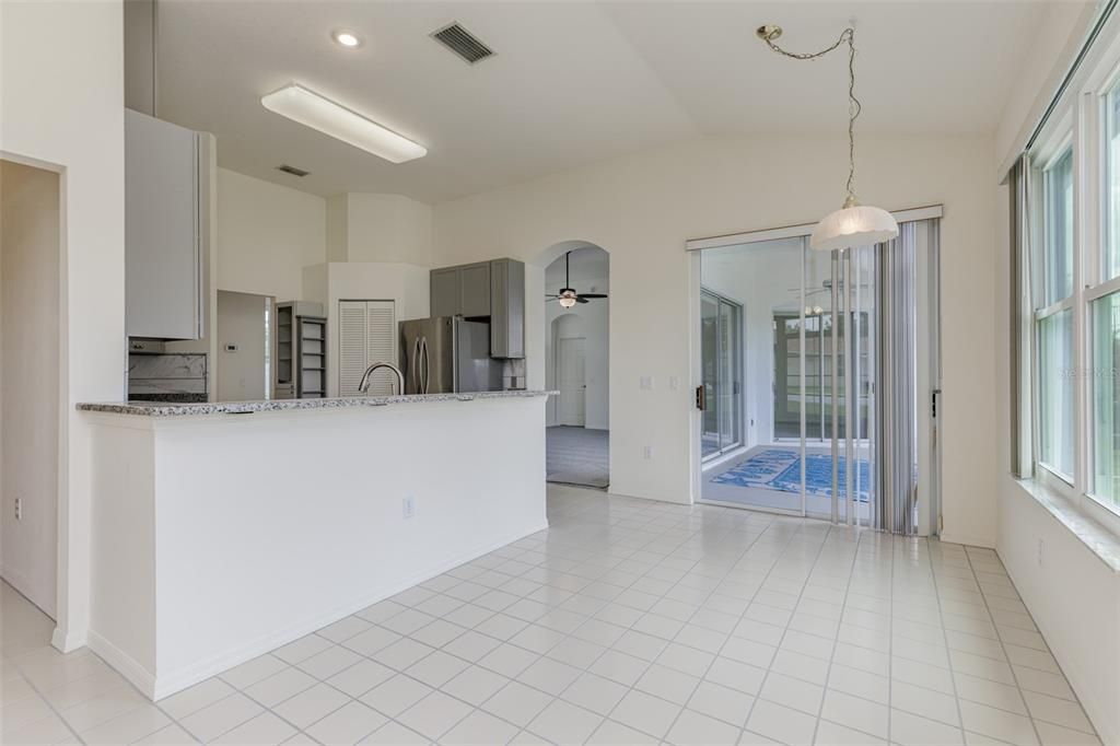 En Venta: $269,000 (2 camas, 2 baños, 1730 Pies cuadrados)