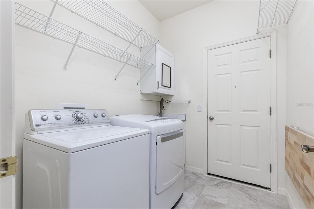 En Venta: $269,000 (2 camas, 2 baños, 1730 Pies cuadrados)