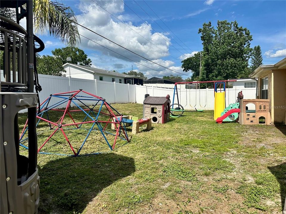 For Sale: $289,900 (3 beds, 2 baths, 1511 Square Feet)