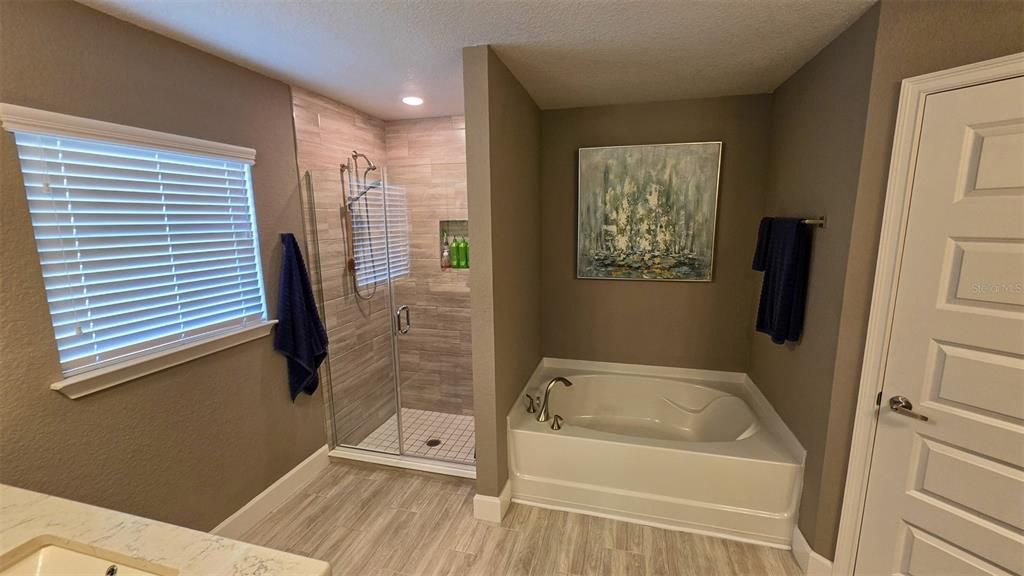 For Sale: $450,000 (4 beds, 3 baths, 2508 Square Feet)