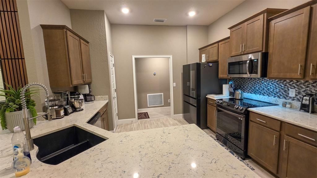 For Sale: $450,000 (4 beds, 3 baths, 2508 Square Feet)