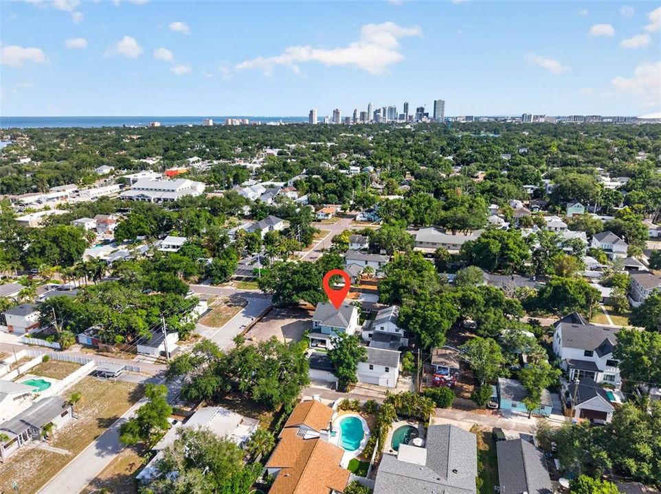 For Sale: $1,280,000 (4 beds, 2 baths, 2632 Square Feet)