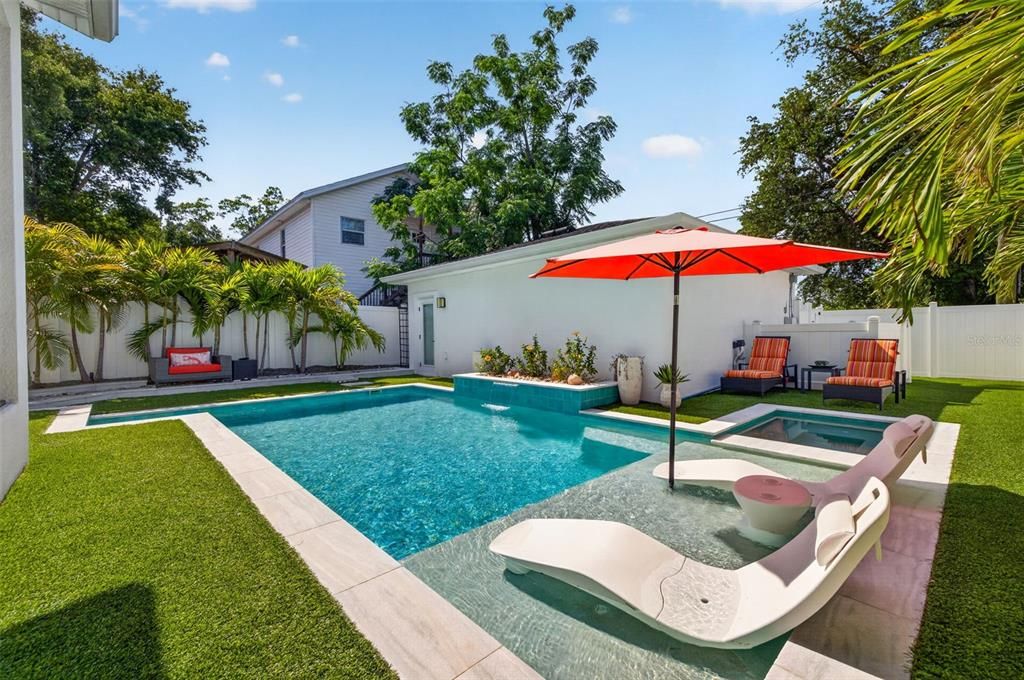 For Sale: $1,280,000 (4 beds, 2 baths, 2632 Square Feet)
