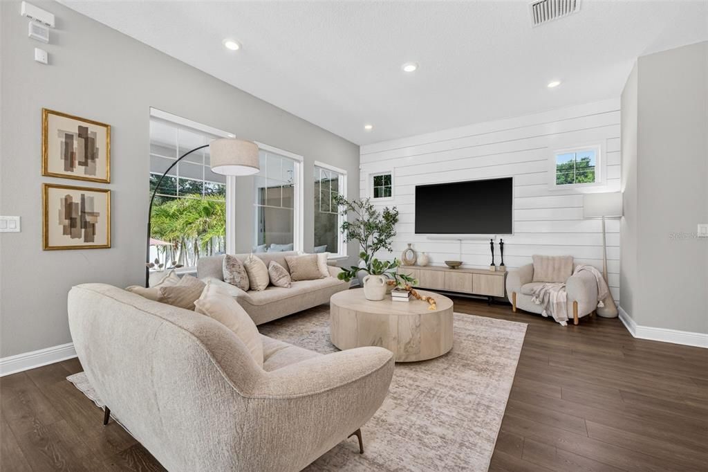 For Sale: $1,280,000 (4 beds, 2 baths, 2632 Square Feet)