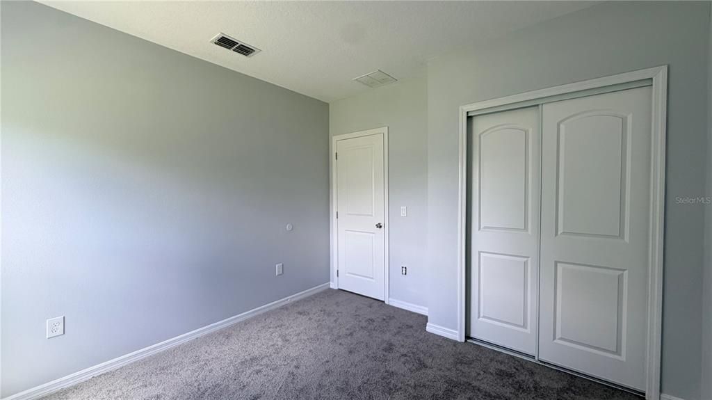 For Sale: $399,990 (5 beds, 3 baths, 2289 Square Feet)