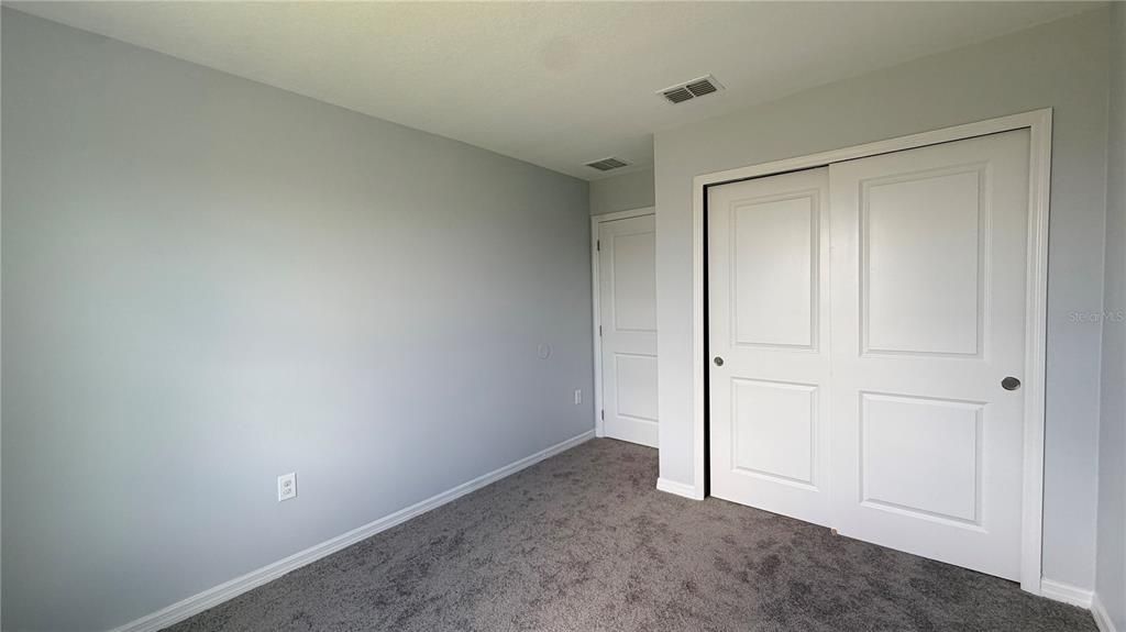 For Sale: $399,990 (5 beds, 3 baths, 2289 Square Feet)