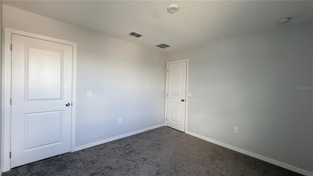 For Sale: $399,990 (5 beds, 3 baths, 2289 Square Feet)