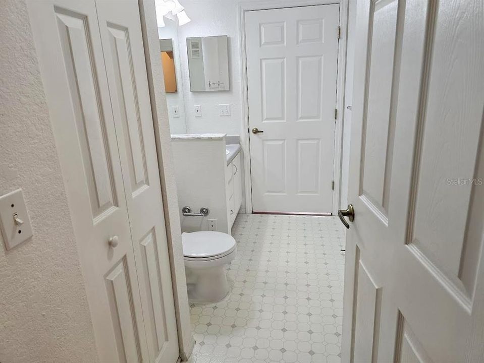 For Rent: $1,700 (2 beds, 2 baths, 1102 Square Feet)