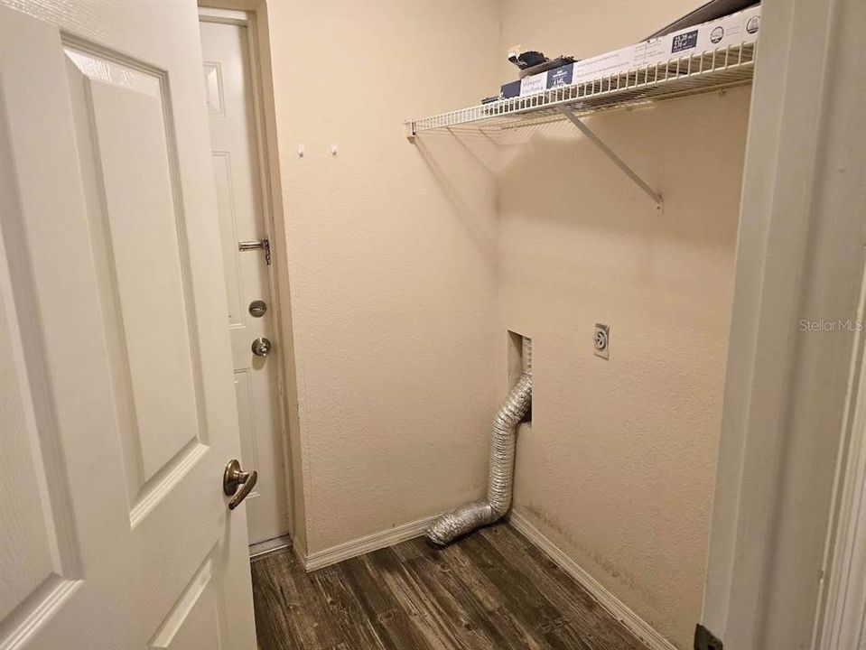For Rent: $1,700 (2 beds, 2 baths, 1102 Square Feet)