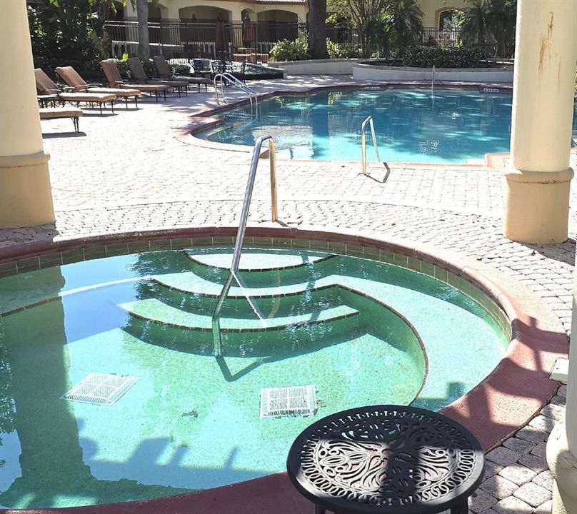 For Rent: $1,700 (2 beds, 2 baths, 1102 Square Feet)