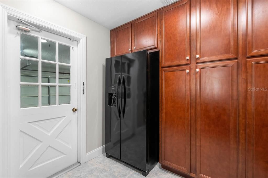 For Sale: $345,000 (3 beds, 2 baths, 1209 Square Feet)