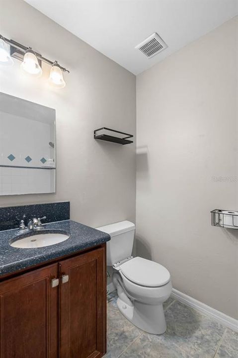For Sale: $345,000 (3 beds, 2 baths, 1209 Square Feet)