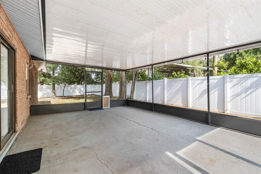 For Sale: $345,000 (3 beds, 2 baths, 1209 Square Feet)