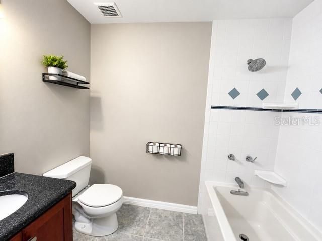 For Sale: $345,000 (3 beds, 2 baths, 1209 Square Feet)