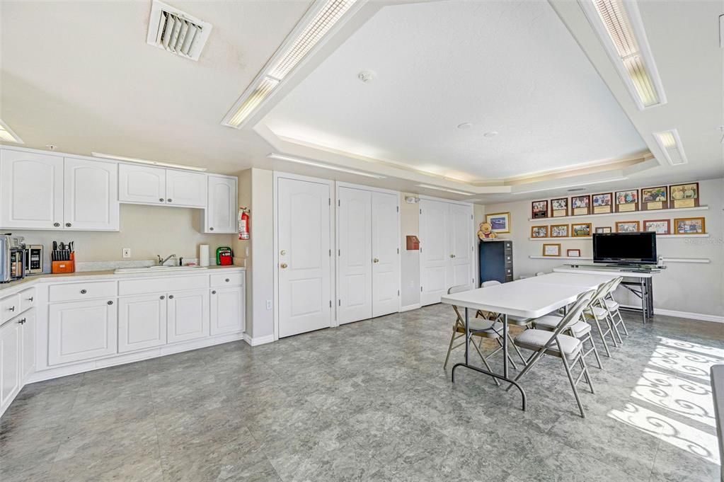 For Sale: $475,000 (3 beds, 2 baths, 2292 Square Feet)