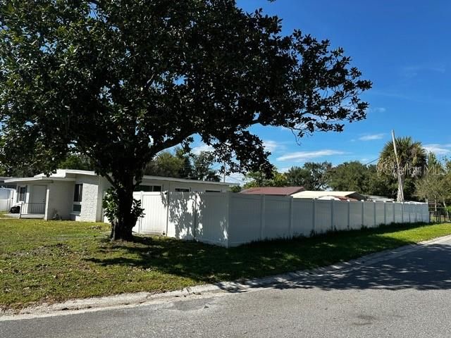 For Sale: $330,000 (4 beds, 2 baths, 1288 Square Feet)