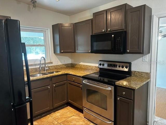For Sale: $330,000 (4 beds, 2 baths, 1288 Square Feet)