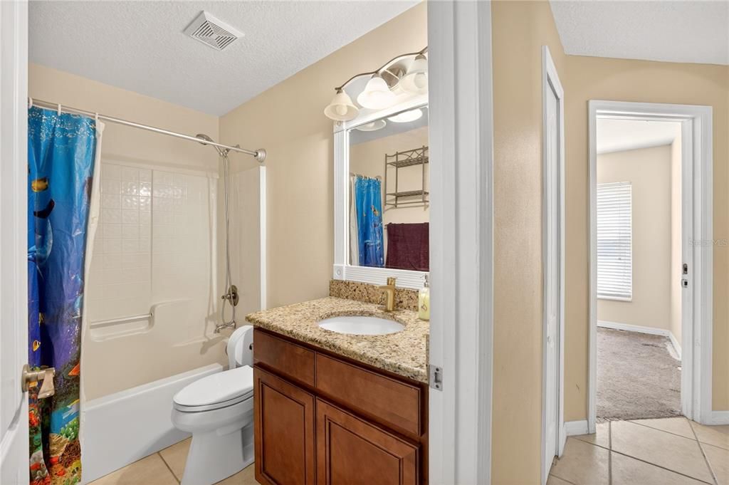 For Sale: $349,900 (4 beds, 2 baths, 1954 Square Feet)