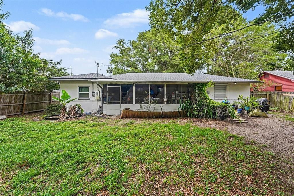 For Sale: $349,000 (2 beds, 2 baths, 1117 Square Feet)